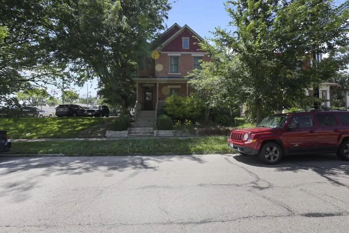 Housepitality - The Victorian Vacation Home Columbus
